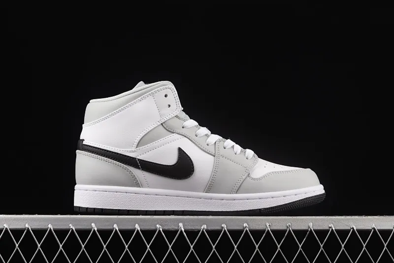 All Categories Air Jordan Jordan Series Basketball Shoes Air Jordan 1 Mid Air Jordan 1 Mid AJ1 Joe 1 New Ash Mid-top Cultural Basketball Shoes BQ6472-015